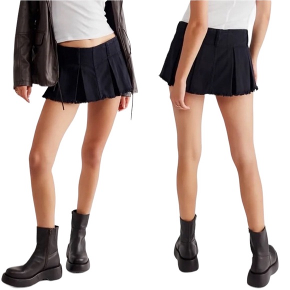 Free People Dresses & Skirts - Free People 10 Pleated Micro Mini New Skort Skirt Black